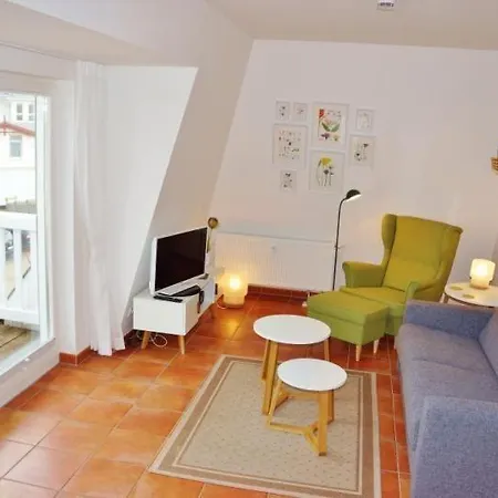 Strandkrone-We-22-9949 Kühlungsborn